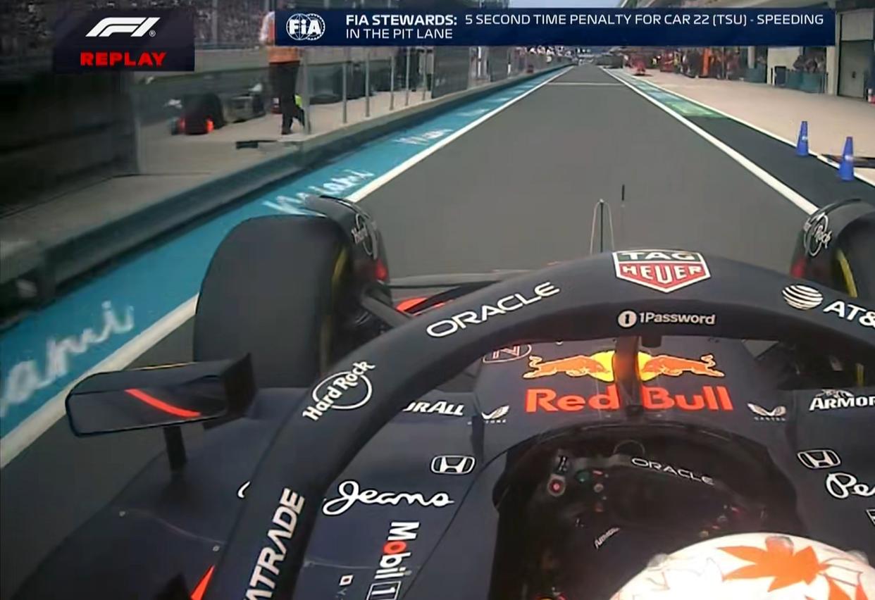 迈凯伦绝杀梅赛德斯,塞恩斯点燃赛场 迈凯伦绝杀梅赛德斯,塞恩斯点燃赛场