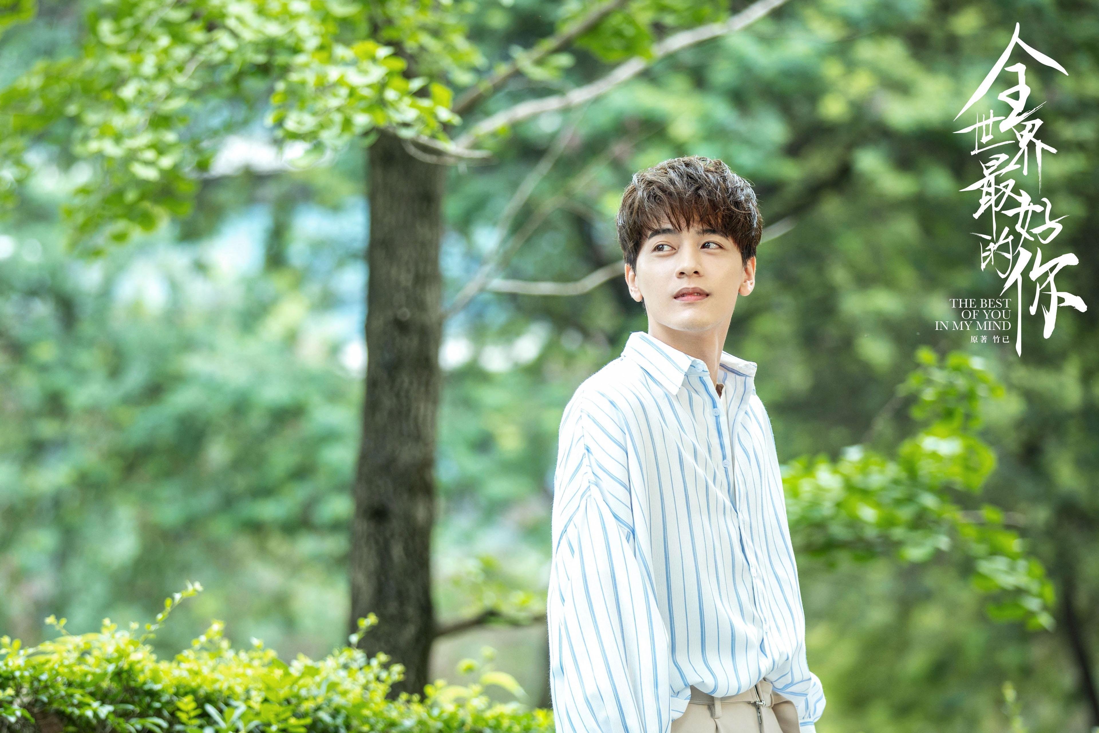 看到你给出的两个看似无关的关键词，我意识到它们共同指向了体育世界里最动人的部分—无论团队还是个人，那种不可阻挡的胜利意志。这让我想到了一个能统领它们的深刻主题