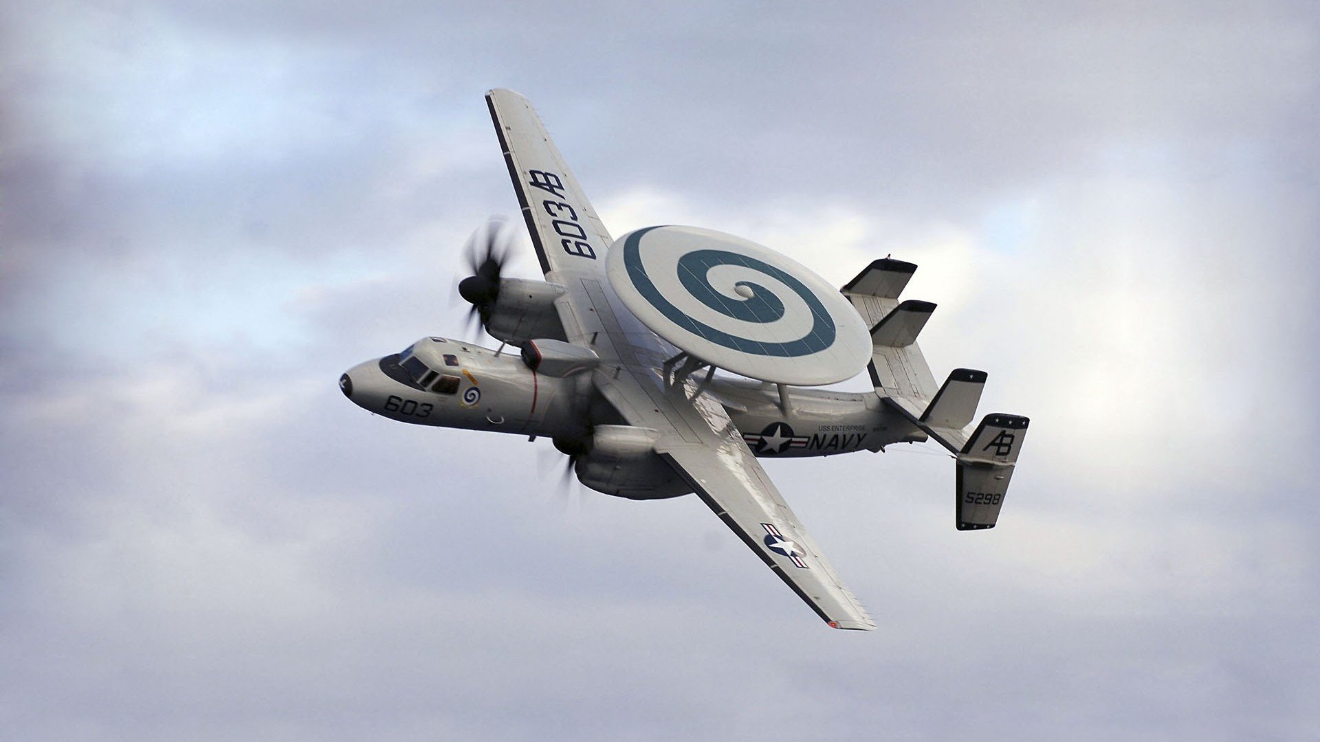 葡萄牙vsAC米兰,帕尔默的不对称美学统治全场