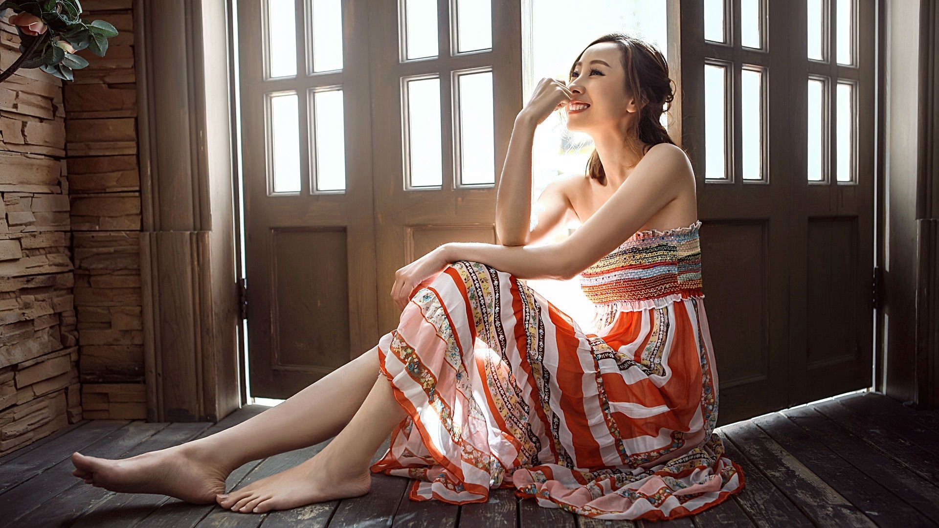 赛道与球场的交响,F1年度争冠夜,浓眉攻势如飓风