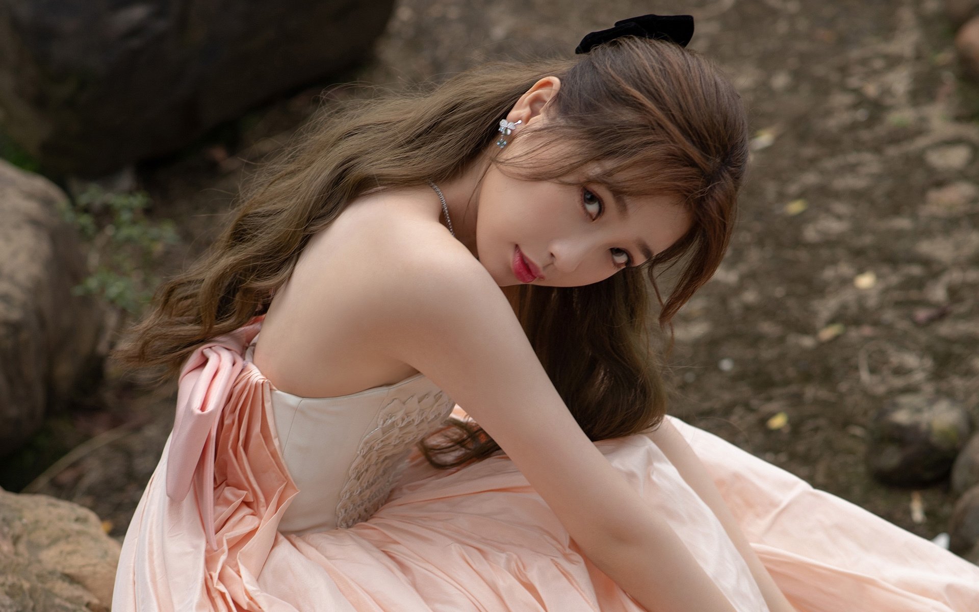 平行时空的竞技场,当德甲争冠战遇见CBA肉搏战