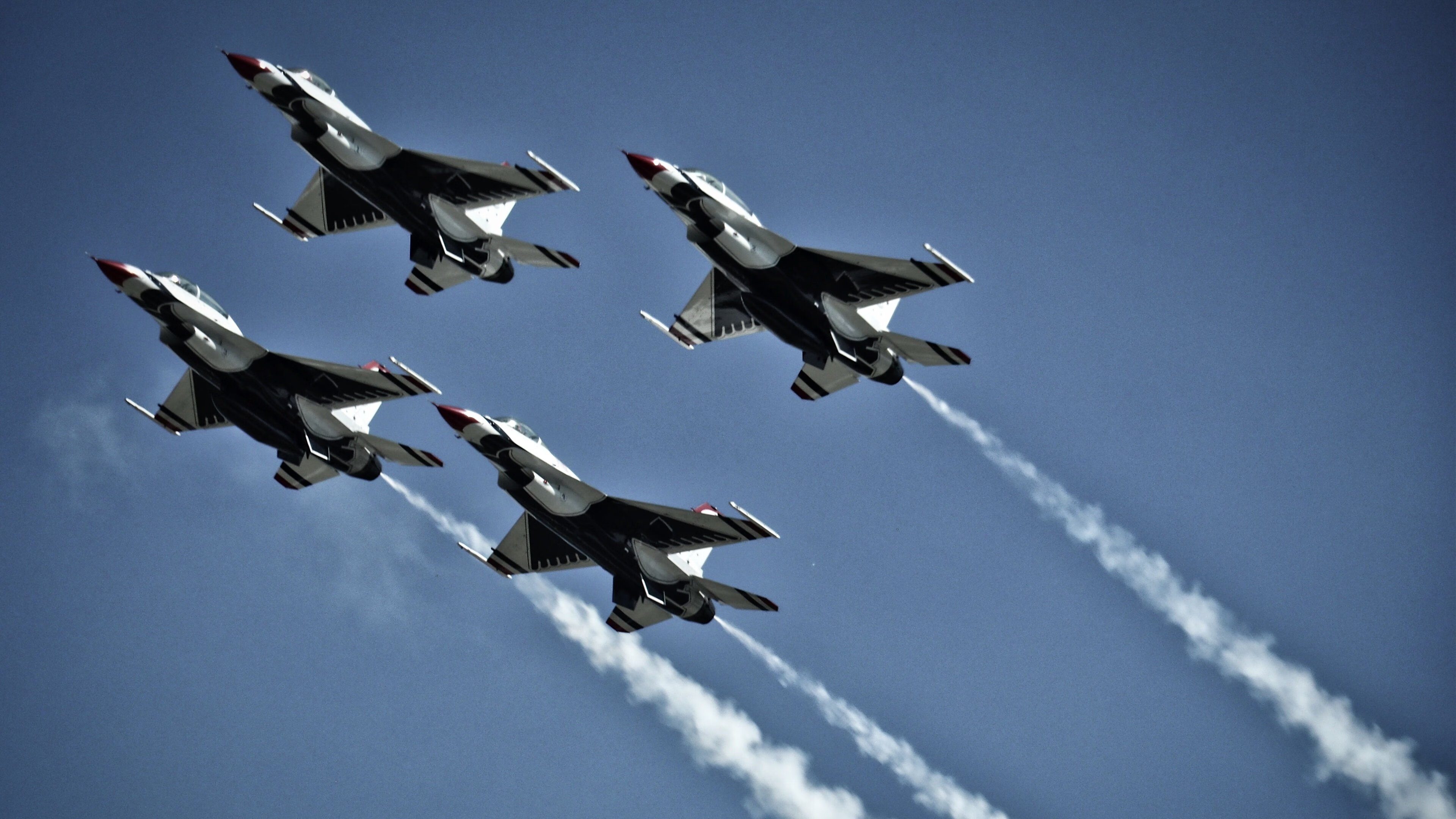 爱游戏下载-飞鹰撕裂防线，独行侠用胜利正名